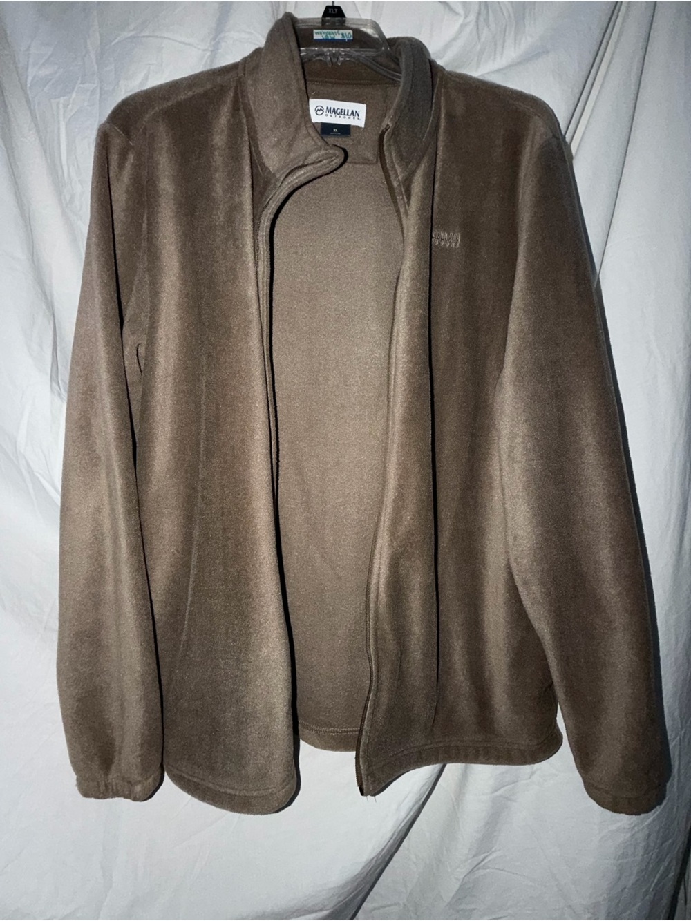 Magellan Outdoors Men’s Brown Full-Zip Fleece Jacket